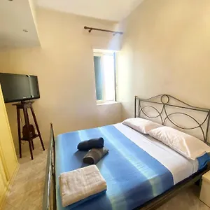 https://magia-naples.hotels-amalfi.com